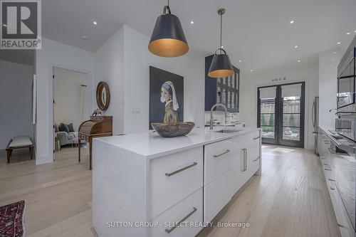 185 Commissioners Road E, London, ON - Indoor Photo Showing Kitchen With Upgraded Kitchen