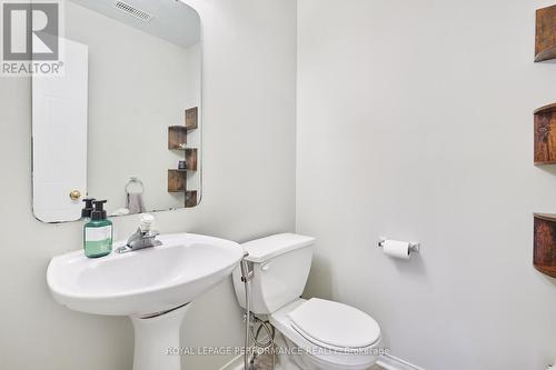 1105 Gablefield Pvt Crescent E, Ottawa, ON - Indoor Photo Showing Bathroom