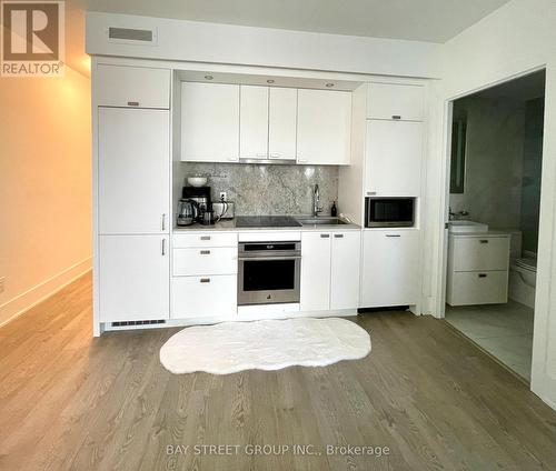 2010 - 470 Front Street W, Toronto, ON - Indoor Photo Showing Kitchen