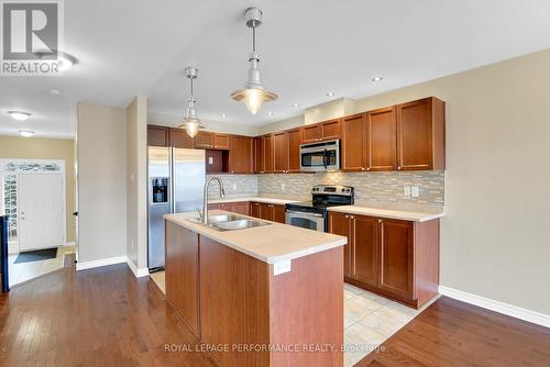 1843 Arrowgrass Way, Ottawa, ON - Indoor Photo Showing Kitchen With Stainless Steel Kitchen With Double Sink