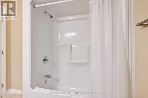 1843 Arrowgrass Way, Ottawa, ON - Indoor Photo Showing Bathroom