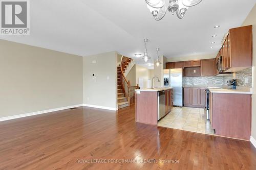 1843 Arrowgrass Way, Ottawa, ON - Indoor Photo Showing Kitchen