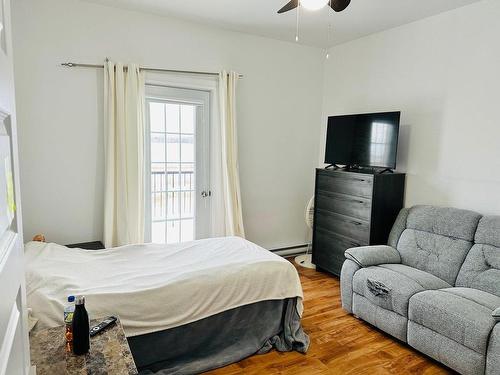 Master bedroom - 1061 Av. Des Jardins, Saint-Rémi, QC - Indoor Photo Showing Bedroom