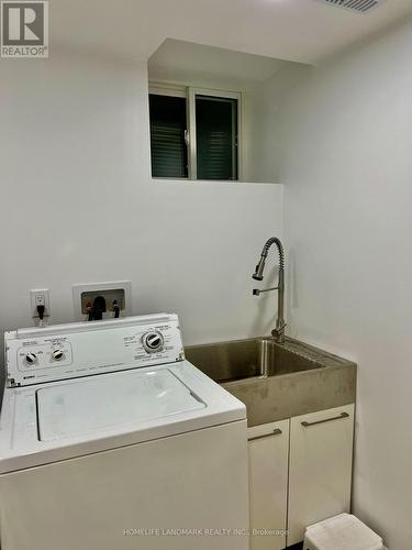 1126 Beechnut Road, Oakville, ON - Indoor Photo Showing Laundry Room