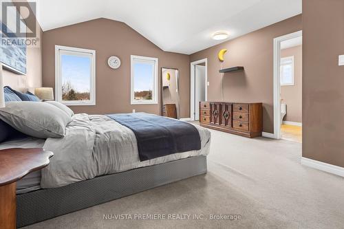 1372 Pleasantview Drive, London, ON - Indoor Photo Showing Bedroom