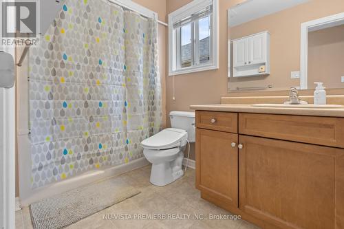 1372 Pleasantview Drive, London, ON - Indoor Photo Showing Bathroom