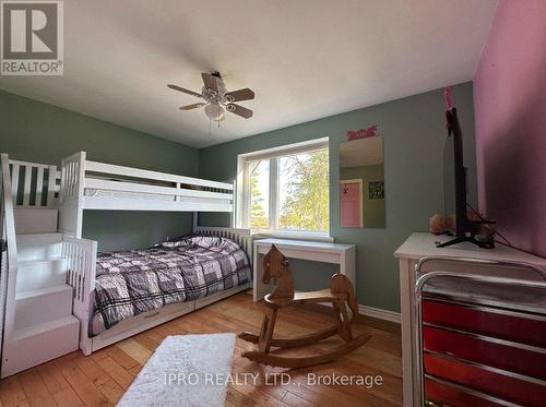 2607 Norman Road, Hamilton, ON - Indoor Photo Showing Bedroom