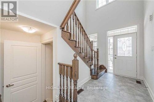 471 Grindstone Trail, Oakville, ON - Indoor Photo Showing Other Room