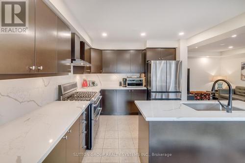 299 Mortimer Crescent, Milton, ON - Indoor Photo Showing Kitchen With Stainless Steel Kitchen With Upgraded Kitchen