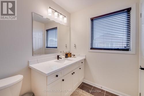 299 Mortimer Crescent, Milton, ON - Indoor Photo Showing Bathroom