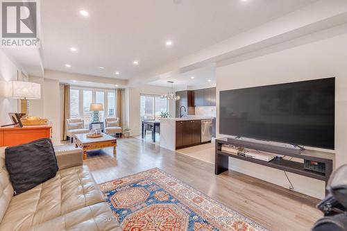 299 Mortimer Crescent, Milton, ON - Indoor Photo Showing Living Room