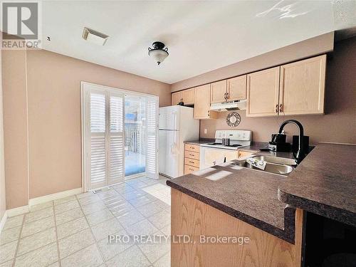 44 - 2800 Courtice Road, Clarington, ON - Indoor Photo Showing Kitchen With Double Sink