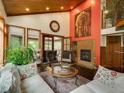 Salon - 1331 Rue Centrale, Prévost, QC - Indoor Photo Showing Living Room With Fireplace