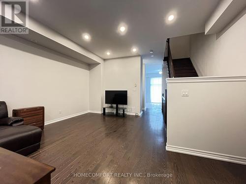 10397 Woodbine Avenue, Markham, ON - Indoor