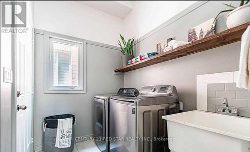 19 Durango Drive, Brampton, ON - Indoor Photo Showing Laundry Room