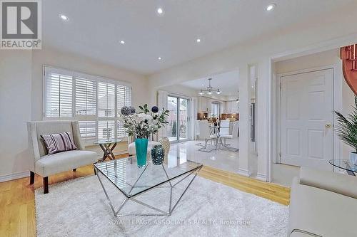 Upper - 44 Alpine Crescent, Richmond Hill, ON - Indoor Photo Showing Living Room