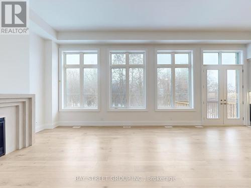 31 Meizhou Avenue, Markham, ON - Indoor With Fireplace