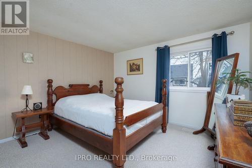 13 Sparklett Crescent, Brampton, ON - Indoor Photo Showing Bedroom