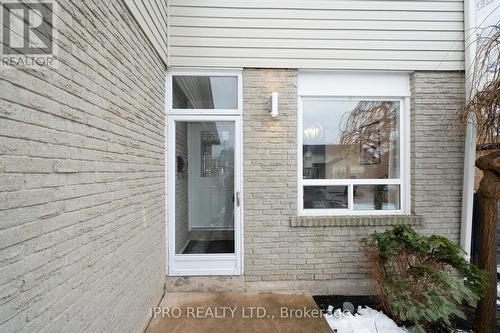 13 Sparklett Crescent, Brampton, ON - Outdoor With Exterior