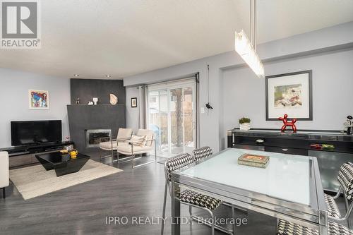 13 Sparklett Crescent, Brampton, ON - Indoor Photo Showing Living Room