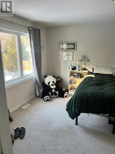 209 Hartsmere Drive, Ottawa, ON - Indoor Photo Showing Bedroom