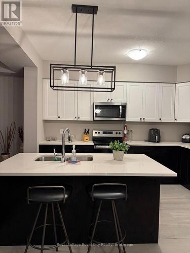 43 Hedley Lane, Centre Wellington (Elora/Salem), ON - Indoor Photo Showing Kitchen With Double Sink With Upgraded Kitchen