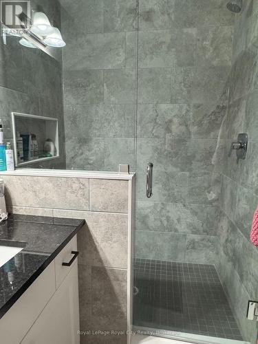 43 Hedley Lane, Centre Wellington (Elora/Salem), ON - Indoor Photo Showing Bathroom