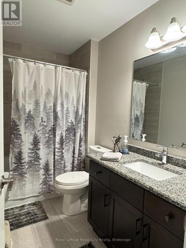 43 Hedley Lane, Centre Wellington (Elora/Salem), ON - Indoor Photo Showing Bathroom