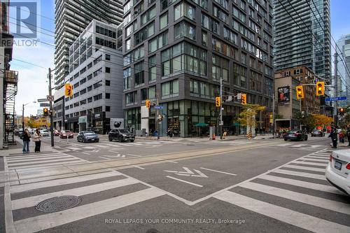 602 - 101 Peter Street, Toronto, ON - Outdoor