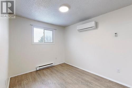 29 Wellington Avenue E, Oshawa, ON - Indoor Photo Showing Other Room