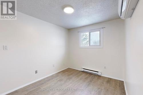 29 Wellington Avenue E, Oshawa, ON - Indoor Photo Showing Other Room