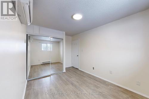 29 Wellington Avenue E, Oshawa, ON - Indoor Photo Showing Other Room