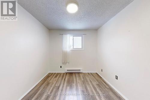 29 Wellington Avenue E, Oshawa, ON - Indoor Photo Showing Other Room