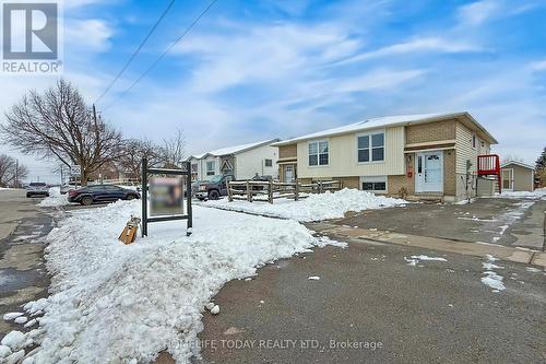 29 Wellington Avenue E, Oshawa, ON - Outdoor