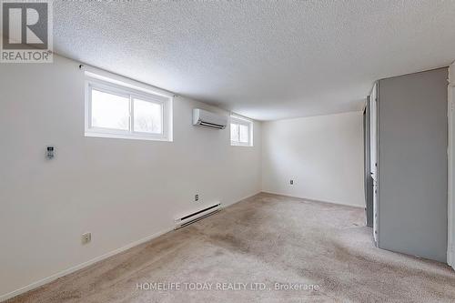 29 Wellington Avenue E, Oshawa, ON - Indoor Photo Showing Other Room