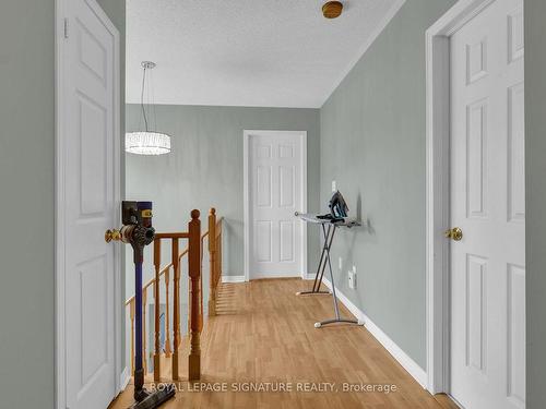 3218 Britannia Rd W, Mississauga, ON - Indoor Photo Showing Other Room