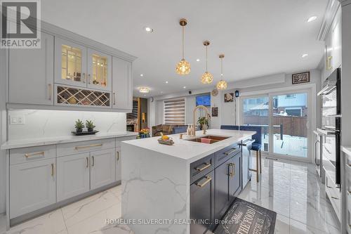 13 Rattlesnake Road W, Brampton, ON - Indoor Photo Showing Kitchen With Double Sink With Upgraded Kitchen