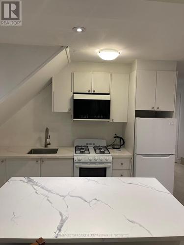 Lower2 - 20 Hazelglen Avenue, Toronto, ON - Indoor Photo Showing Kitchen