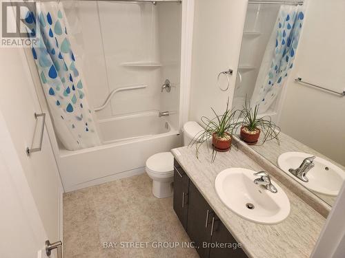 102 West Creek Court, Welland, ON - Indoor Photo Showing Bathroom