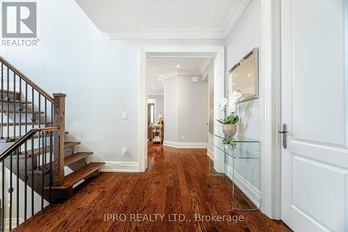 1080 Haig Boulevard, Mississauga, ON - Indoor Photo Showing Kitchen With Stainless Steel Kitchen With Double Sink With Upgraded Kitchen