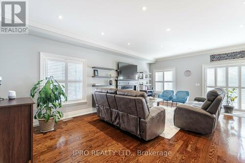 1080 Haig Boulevard, Mississauga, ON - Indoor Photo Showing Living Room