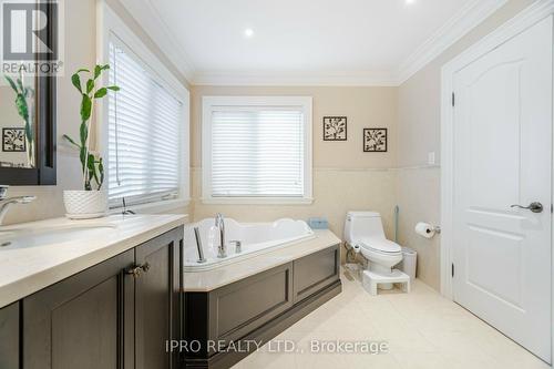 1080 Haig Boulevard, Mississauga, ON - Indoor Photo Showing Bathroom