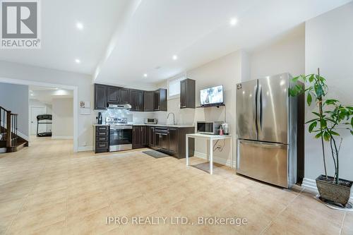 1080 Haig Boulevard, Mississauga, ON - Indoor Photo Showing Kitchen With Stainless Steel Kitchen