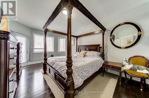 16 Walnut Drive, Wasaga Beach, ON - Indoor Photo Showing Bedroom