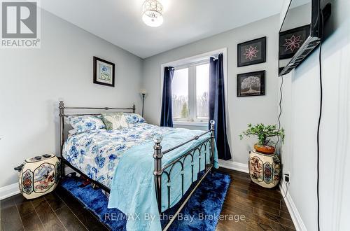 16 Walnut Drive, Wasaga Beach, ON - Indoor Photo Showing Bedroom