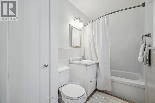 29 Vancouver Drive, Guelph, ON - Indoor Photo Showing Bathroom