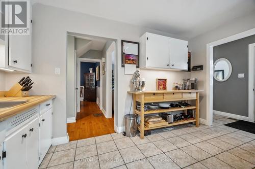 29 Vancouver Drive, Guelph, ON - Indoor Photo Showing Kitchen