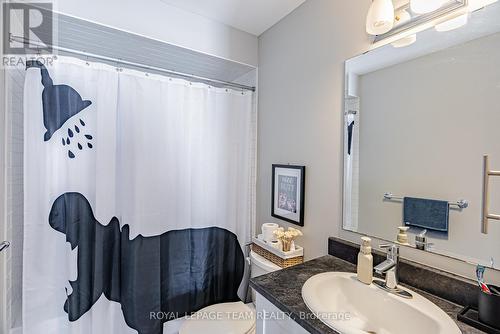 1136 Tischart Crescent, Ottawa, ON - Indoor Photo Showing Bathroom