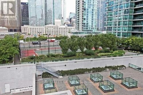 4001 - 16 Harbour Street, Toronto, ON - Outdoor With Facade