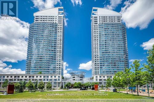 Th329 - 38 Lee Centre Drive, Toronto, ON - Outdoor With Facade